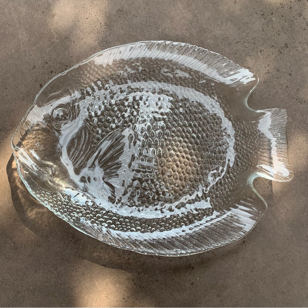 Arcoroc France Vintage Clear Glass Bass Fish Dinner Plate Vtg Textured Scale x1